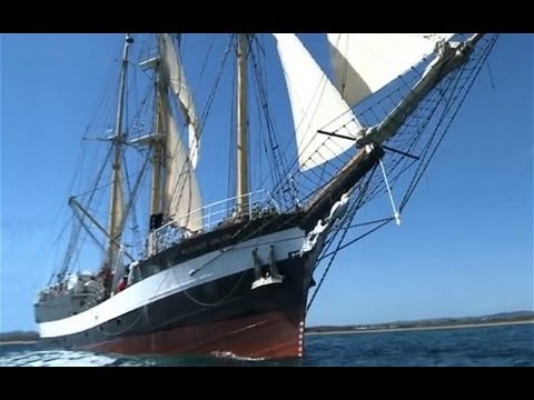 Diamond Jubilee: On board a Thames Jubilee Pageant Tall Ship – Video