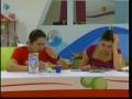 luis le muestra sus CDs a marifer p1
