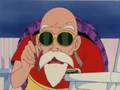 MAESRTEO ROSHI INTENTA MIRAR BAJO LA FALDA DE LANCH