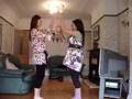 lizzi & katie parent trap handshake