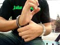violare le manette AL CONTRARIO E CON LA SICURA INSERITA (5) violare le manette AL CONTRARIO E CON LA SICURA INSERITA (5)