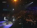 Hwayobi sings Loving you for audience