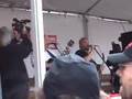 Tenacious D performs at WGA writer's strike 12/7/2007