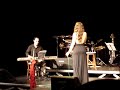 Vania Bastos canta \"Paulista\" em Brasilia Vania Bastos canta \"Paulista\" em Brasilia