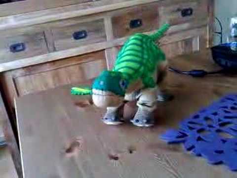 Ook van een robot kun je houden YouTube Preview Image