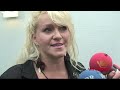Olpe - Ungewohnter Presseauflauf am heutigen Dienstagmittag beim Amtsgericht in Olpe. Sich gegenüber standen Klägerin Gisele Oppermann, ehemals bekannt durch die Castingshow Germany's Next Topmodel und als Beklagte Sabrina Lange, ehemals Kandidatin im Big Brother Haus. Richter Göbel musste heute klären, welche Umstände dazu führten, dass Sabrina Lange einen Hund der vorher Gisele Oppermann gehörte in Besitz bekommen hatte, und, ob dieser nur vorübergehend in die Obhut übergeben wurde oder Sabrina Lange geschenkt wurde. Richter Göbel musste somit versuchen, das Ganze geschehen um die Übergabe aufzuklären. Sabrina Lange behauptete, dass sich Gisele Oppermann das Leben neben wollte, „dafür gibt es Zeugen und dieses ist ja nun auch aktenkundig