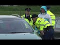 Scheemda - Grote verkeerscontrole op de A7 bij benzinestation de Meedenertol