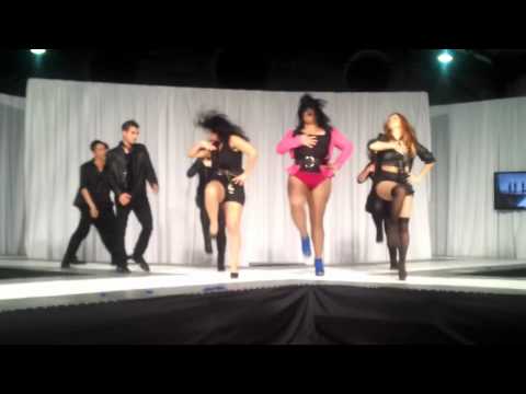 Fusionart - https://www.facebook.com/pages/Dance-Pop-Fusion-Art/168846573169861 Grupo coreográfico Dance Pop Fusion Art en el Fashion Week Costa Rica 2012 para la pasare...