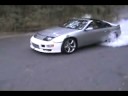 palenie gumy nissanem 300 zx w stuttgarcie :)
