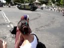 Tanque de guerra na Tourre Eifell