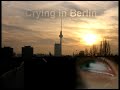 Bekijk muziek clip van Bonnie Tyler met Crying in Berlin
