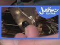 TB-004 Change Acoustic Guitar Strings 2 (justinguitar.com)