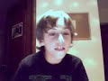 Un ni�o k no s sabe la cancion muy bn k digamos