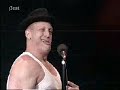 hillarious imitation of robert de niro and sylverster stallone