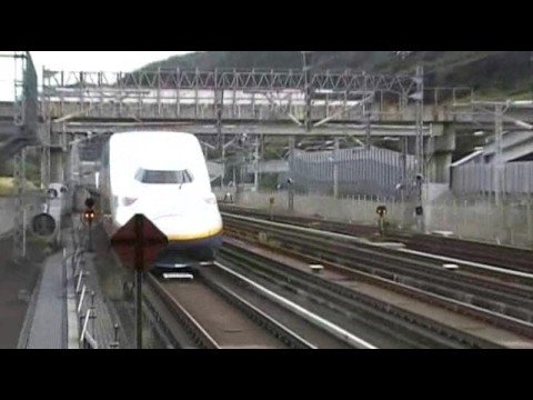 E4系Max 上毛高原発車・通過