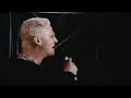 il rap piu bello di tutti i tempi quello di enzo salvi nel film natale in india altro che house a altri famosi cantanti guardate questo un misto tra rap house e qualcos'altro xd !!! spettacolare il piu bello in assoulto