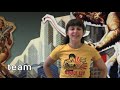 pour cette �pisode on a tent� un nouveau truc : pr�senter le plus de bouquins, cd, films en 3 minutes tout en restant intelligible (c'est �a qui est compliqu�)...
dans le d�sordre seront rapidement chroniqu�s devant vos yeux �bahis :

    * un sale boulot de christopher moore (calmann-l�vy)
    * angemort de sire c�dric (nuit d'avril)
    * moments de front 242 (double cd live chez alfa-matrix)
    * ce cher dexter de jeff lindsay (points seuil)
    * le pack �lecrticit� (editions saep)
    * road house 2 de scott ziehl (columbia tristar home video)
    * les rats de james herbert (bragelonne)
    * pass� censur� de johann heliot (editions du rocher)
