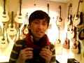 Ngetes gitar Martin sambil nyanyi Ngetes gitar Martin sambil nyanyi