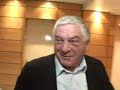 invit� dans la matinale des candidats avant le 1er tour de la pr�sidentielle, g�rard shivardi d�couvre en direct avec jp elkabbach l'imitation de nicolas canteloup...