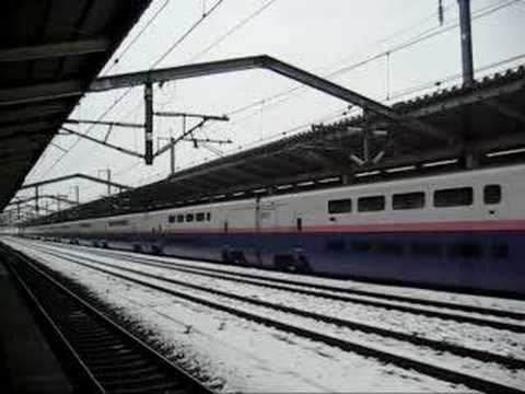 E1系　雪の中、熊谷駅発車