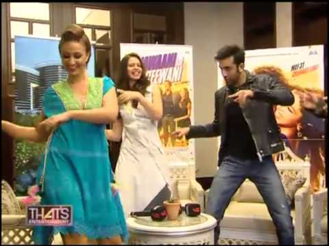 Ranbir Kapoor, Aditya Roy Kapur & Kalki Koechlin teach us how to DANCE!!! YJHD style...