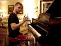 (sounds effects on the piano) vinheteiro, um pianista profissional, toca rebuscados efeitos sonoros no piano steinway sons, e temas famosos:
windows theme, nokia theme, chamada a cobrar, secret�ria eletr�nica
telesp theme, secret�ria eletr�nica,