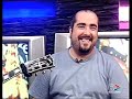 marta elvira presenta en la la villavesa a uno de los participantes en el concurso de guitarras el�ctricas. actuaci�n en directo de christian vidal.