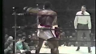 Joe Frazier V Buster Mathis - JOE GOES FOR THE TITLE