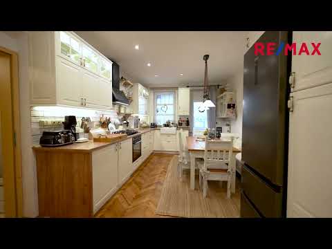 Video Nabízíme byt 4+1/L se zahradou v ulici Emy Destinové