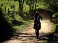 crf 450 dando uma empinada