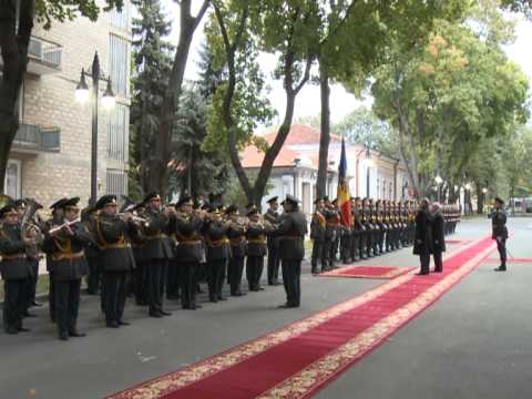 Președintele Nicolae Timofti a participat la ceremonia primirii oficiale a președintelui Estoniei, Toomas Hendrik Ilves