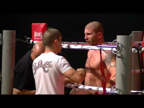 merad - PFC 3 = Avril 2011 David BAUDRIER [ Team PRANA ] Vainqueur par decision unanime.