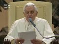 La cruz acerca al mundo al amor divino