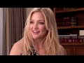 making of de la sesi�n de fotos de la actriz kate garry hudson para la portada de la revista glamour en su edici�n estadounidense de abril de 2013. kate huds...