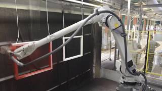 Окрасочная линия отделки Cefla с 2 антропоморфными роботами iGiotto Cefla