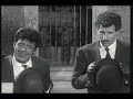 Franco e Ciccio - Al cimitero