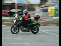 Emergency braking with an ABS-equipped motorcycle Emergency braking with an ABS-equipped motorcycle