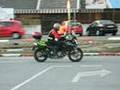 Emergency braking with an ABS-equipped motorcycle