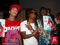 videos de Lil Wayne- Let The Beat Build (wit Lyrics)