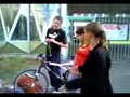 des gogoles qui chantent le d�but des wriggles.....quand on a rien � faire