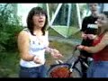 des gogoles qui chantent le d�but des wriggles.....quand on a rien � faire