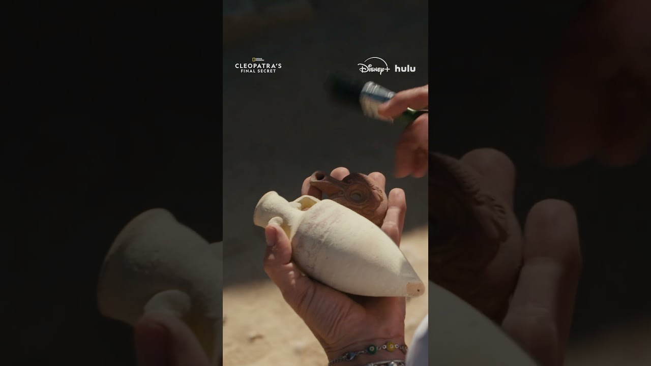 30 Seconds of Archaeology ASMR 💛 #CleopatrasFinalSecret #ASMR