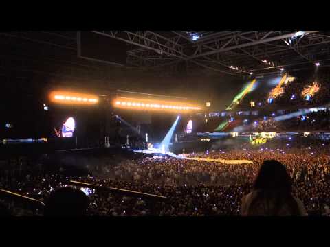 Diamonds World Tour Cardiff What's My Name