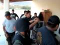 El dia del ejercito militares festejan golpeando a policias y agentes de transito