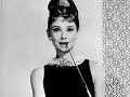 Marylin Manroe  Audrey Hepburn Sing Such Great Hieght
