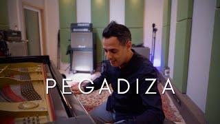 Pegadiza by Mariano Speranza