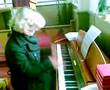 Carrie-on-the-organ