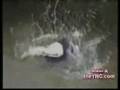 Bangs the drum_0003.wmv