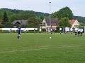 Nach Maßflanke von Dennis köpft Gorky mustergültig ein