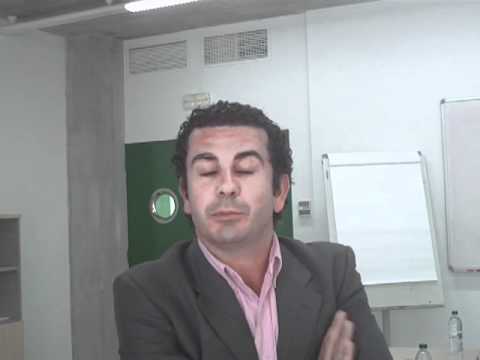 Lucas es profesor de estrategia Reproducir vídeo